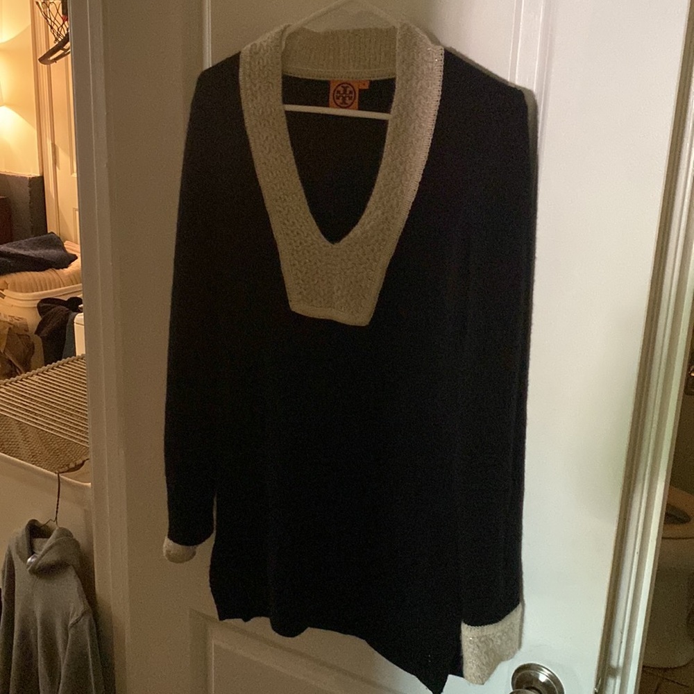 Tory Burch cashmere tunic size M.